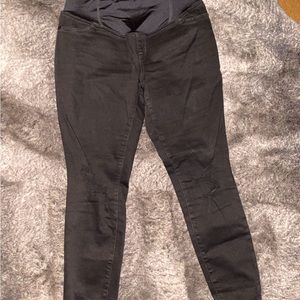 ❤️DISTRESSED MATERNITY JEANS❤️